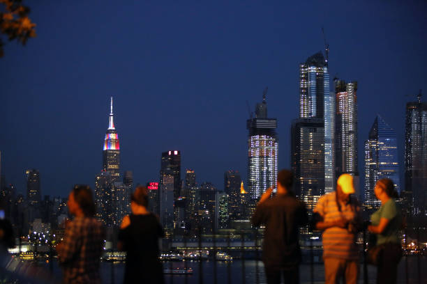 相比之下 相比之下